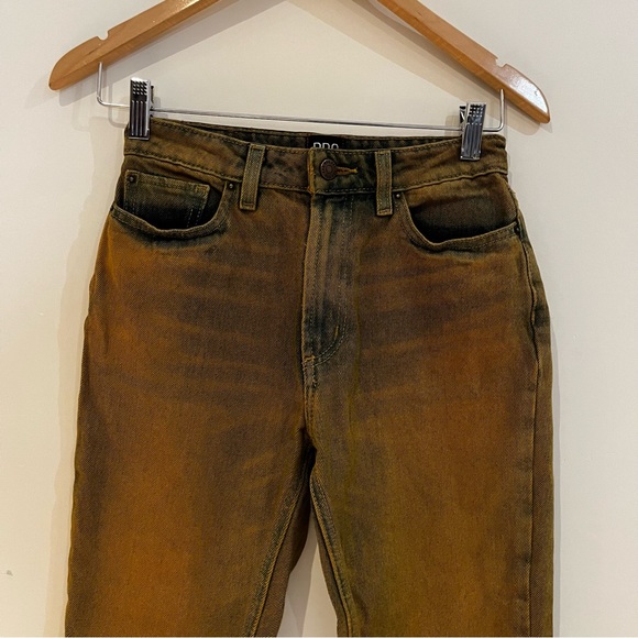 BDG urban outfitters pants in rust colored jeans size 24 high-rise mom cut - Picture 2 of 6